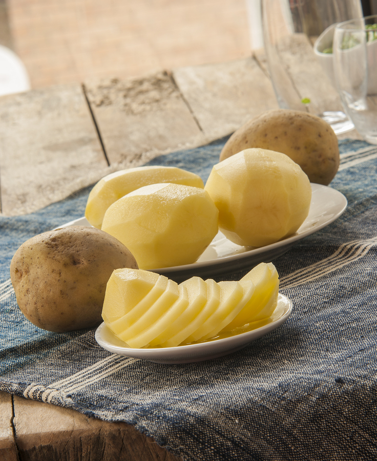 potato slices as home remedy for acne