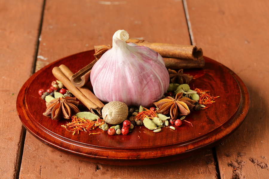 aromatic spices to get rid of garlic breath
